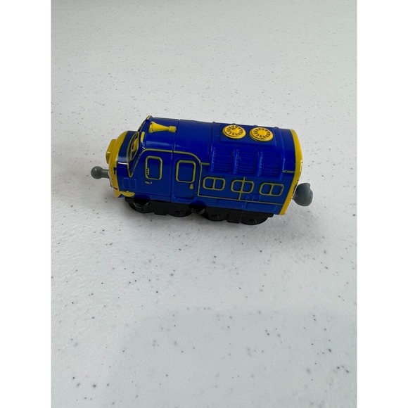 2013 Tomy Ludorum E1614LKT01 Chuggington Wooden Railway Brewster Engine Train - Picture 1 of 6